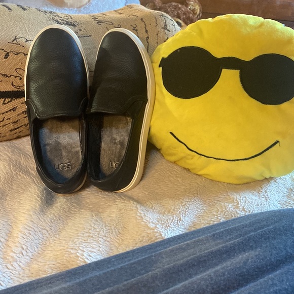 Ugg slip on slides - Picture 3 of 6